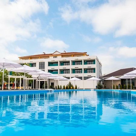 Отель Welcome Summer Затока Экстерьер фото