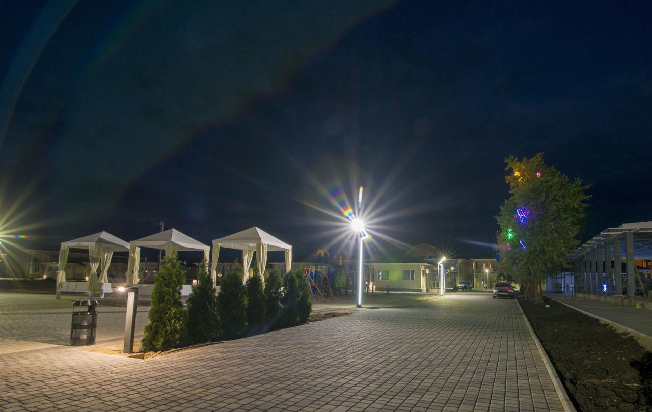 Отель Welcome Summer Затока Экстерьер фото