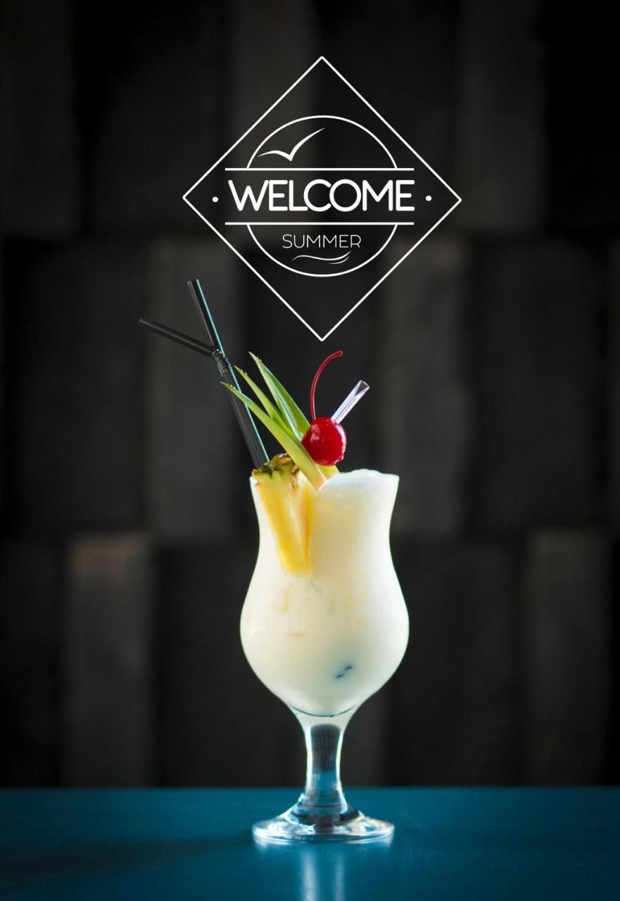 Отель Welcome Summer Затока Экстерьер фото